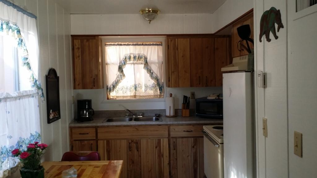 Greer Point Trails End Cabins 外观 照片